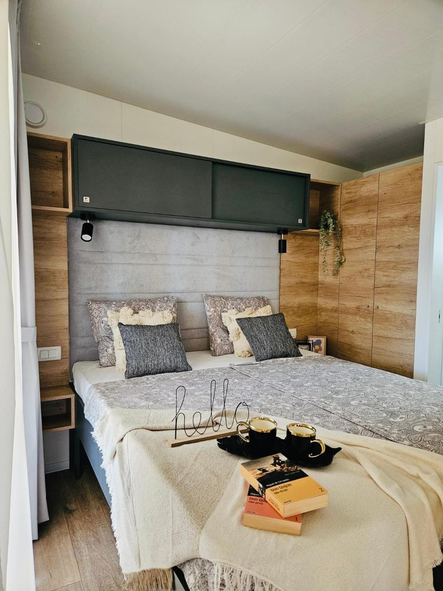 Mobile Home Peponi Del Mar, Brand New Biograd Na Moru Extérieur photo