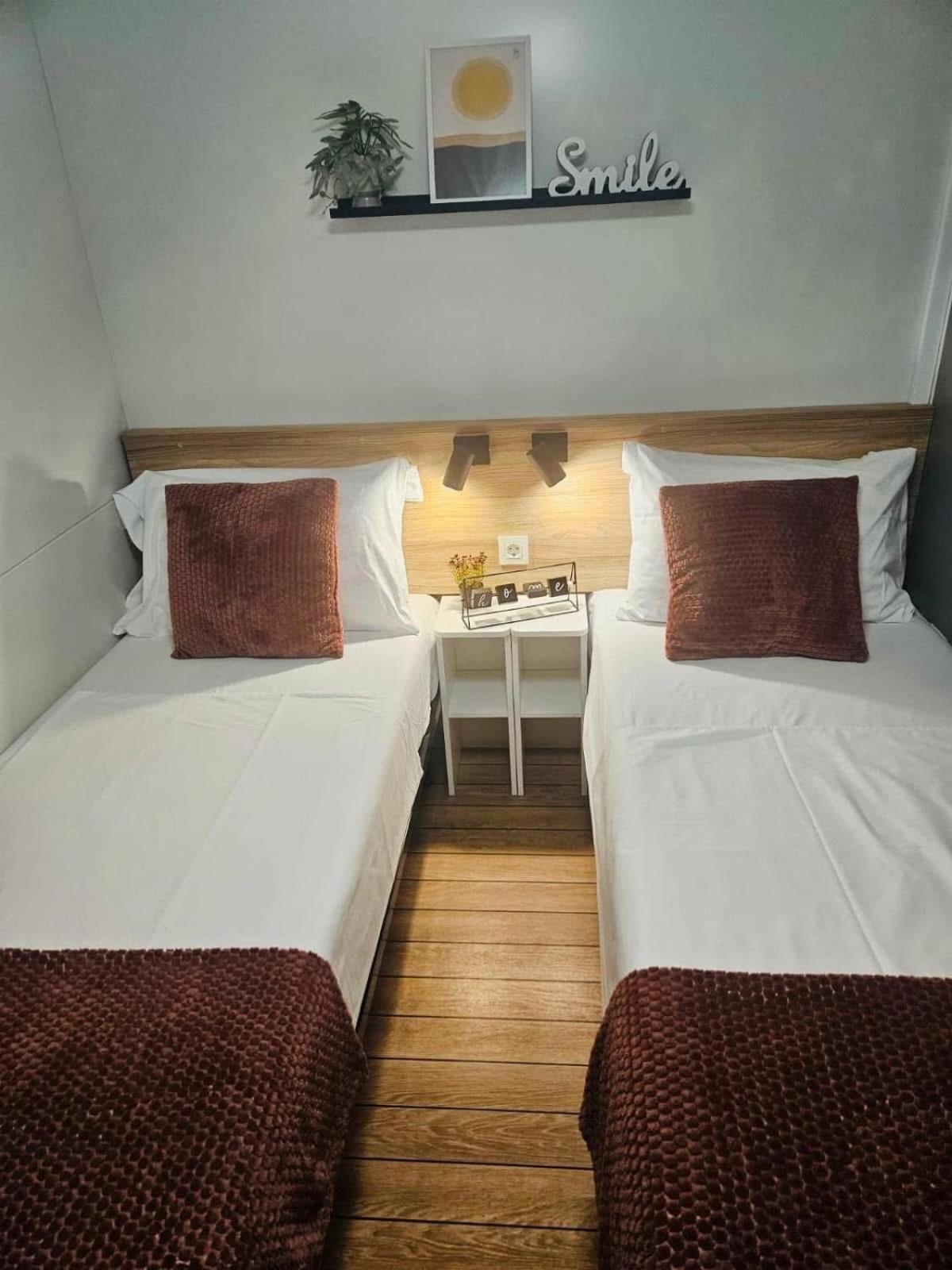 Mobile Home Peponi Del Mar, Brand New Biograd Na Moru Extérieur photo
