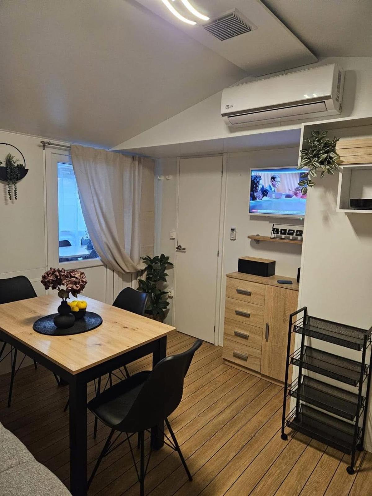Mobile Home Peponi Del Mar, Brand New Biograd Na Moru Extérieur photo